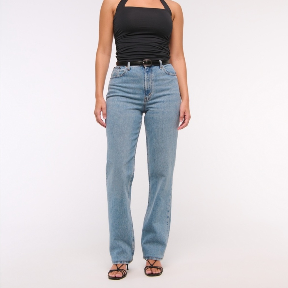 Abercrombie & Fitch The 90s Straight Ultra High Rise Jeans *DARK WASH*
